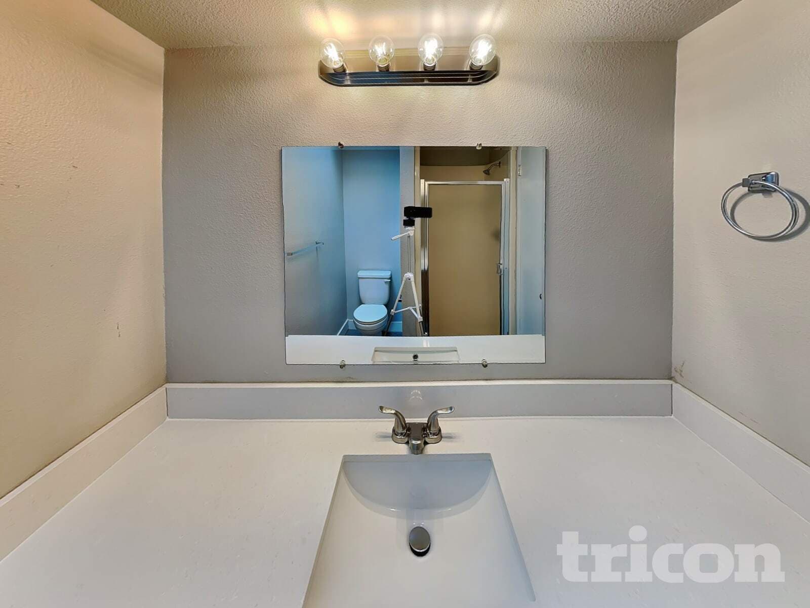 Building Photo - 1021 30th St NE