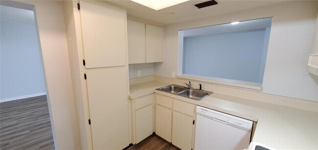 Building Photo - 2756 Orchid Oaks Dr