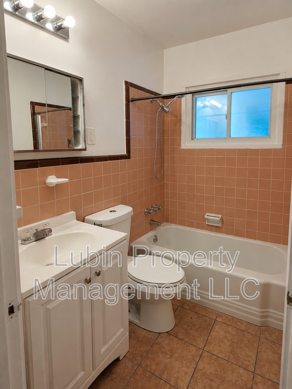 Building Photo - 5418 Brantford Ave