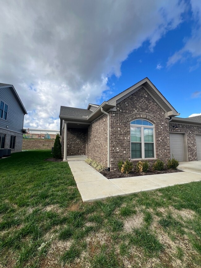 Building Photo - 556 Cumberland Pointe Ln