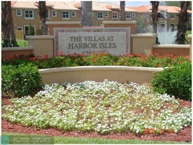 Building Photo - 4929 N Harbor Isles Dr