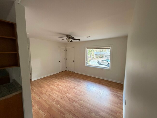 Building Photo - 8450 Gettysburg Ct