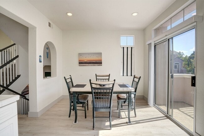 Building Photo - 11337 Carmel Creek Rd