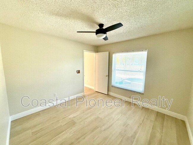 Building Photo - 8723 Imperial Ct