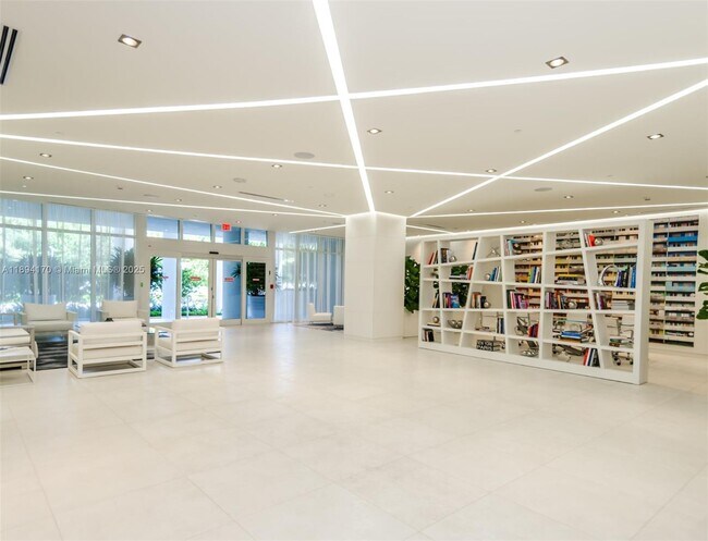Building Photo - 4250 Biscayne Blvd
