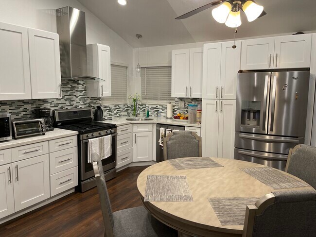 Kitchen - 26772 CA-189