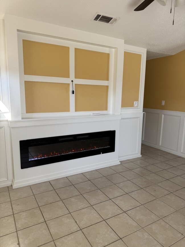 Building Photo - 10604 Sharp Blvd