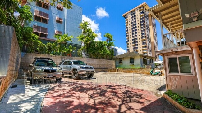 Building Photo - 908 Kinau St