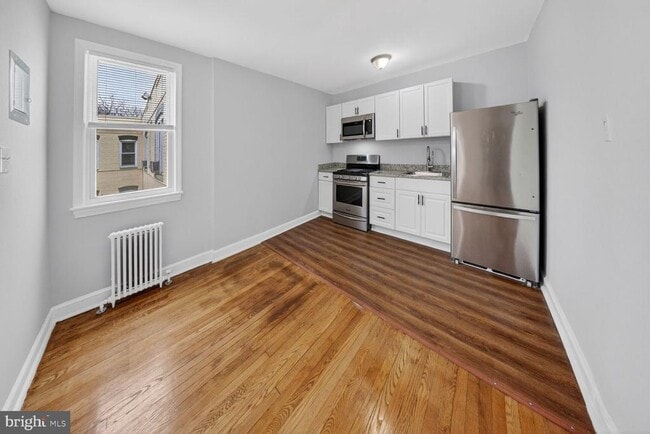 Building Photo - 4701 Ravenswood Rd