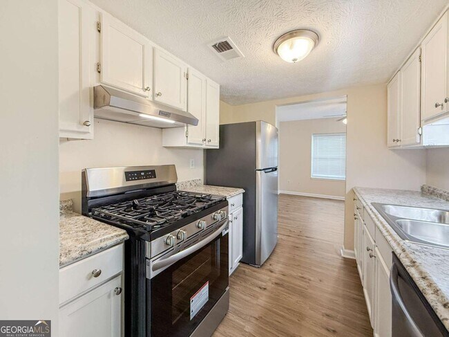 Building Photo - 1884 Shenandoah Valley Ln