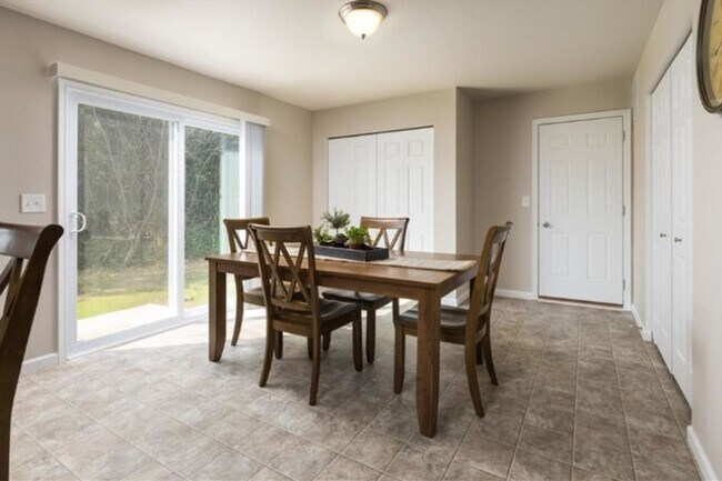 Building Photo - Outstanding Value - Colonial in Howell