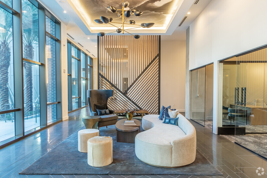 601 N 12th St Tampa, FL - The MAV