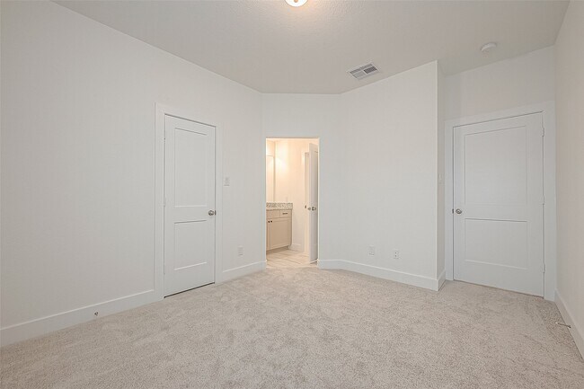Building Photo - 6006 Painted Plains Ln
