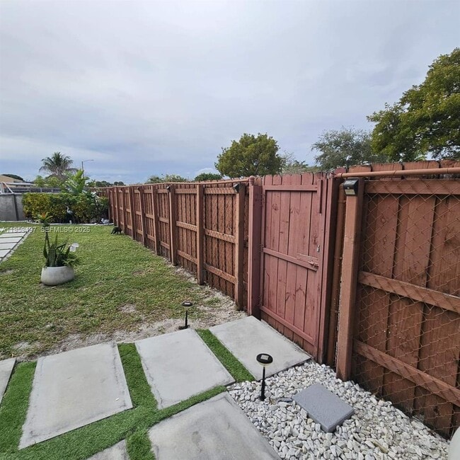 Building Photo - 19623 NW 30th Pl