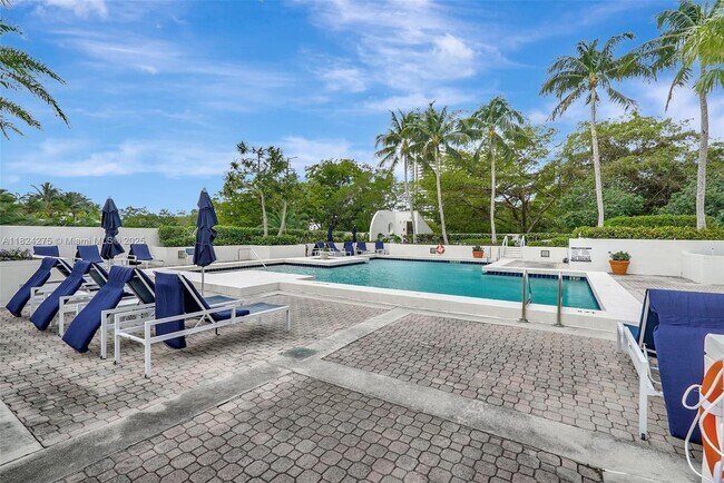 Building Photo - 4000 Island Blvd
