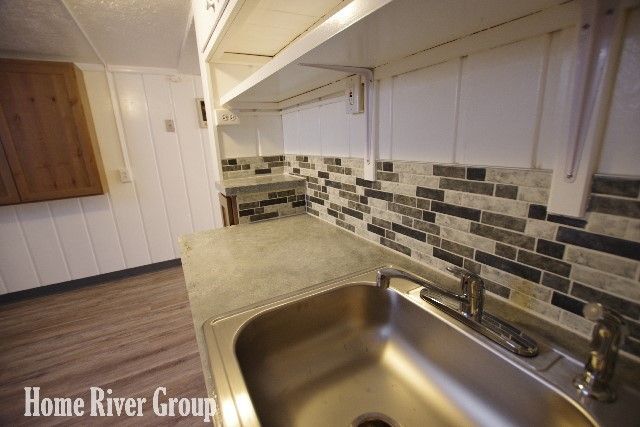 Building Photo - 219-B