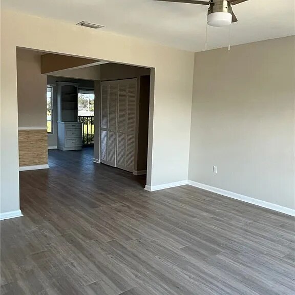 Building Photo - 6824 Sandtrap Dr N