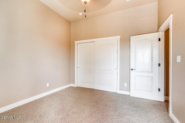 Building Photo - 3644 Almond Beach Dr