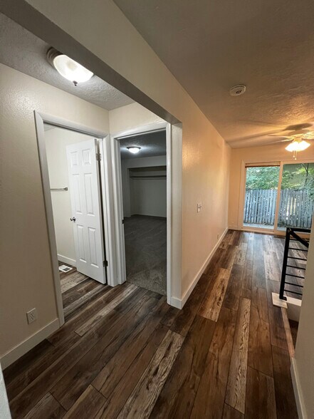 Building Photo - 1182 E 8320 S