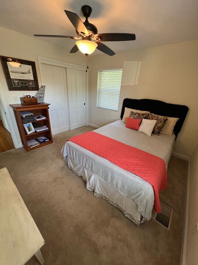 Building Photo - Splendid 3 Bed/2 Bath Home in North Pensacola