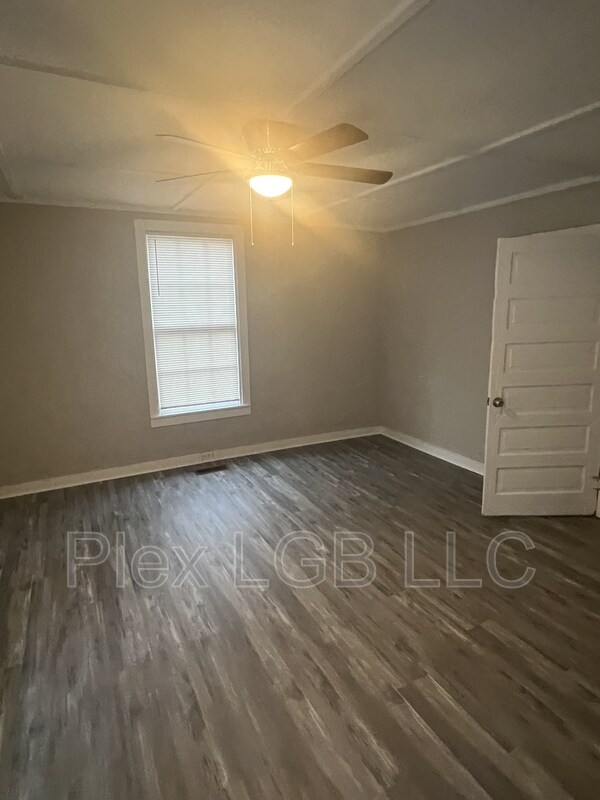 Building Photo - 1222 Troup St
