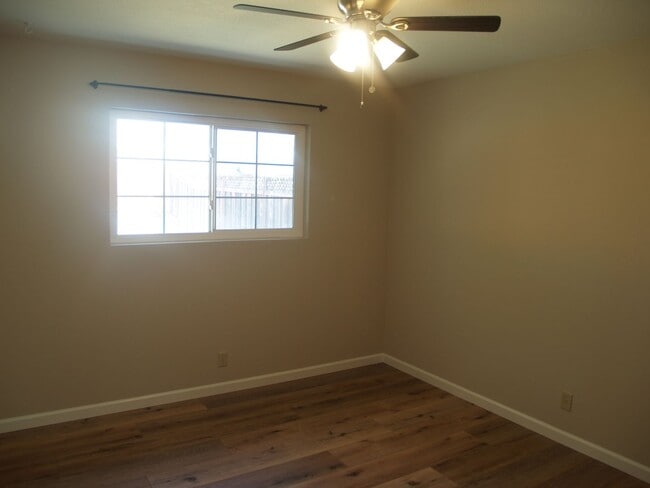 Building Photo - 8164 Cardiff Dr
