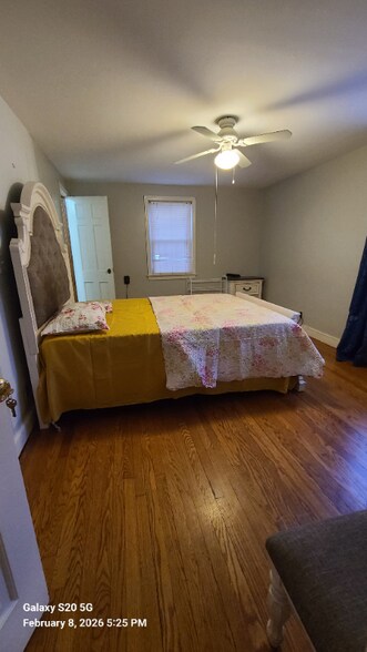 Building Photo - 756 W Inman Ave