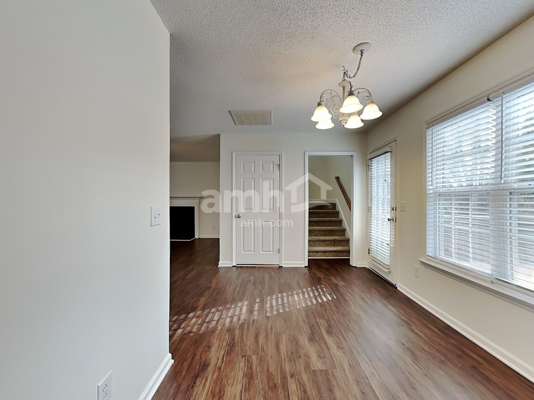 Building Photo - 5520 Bridgegate Dr