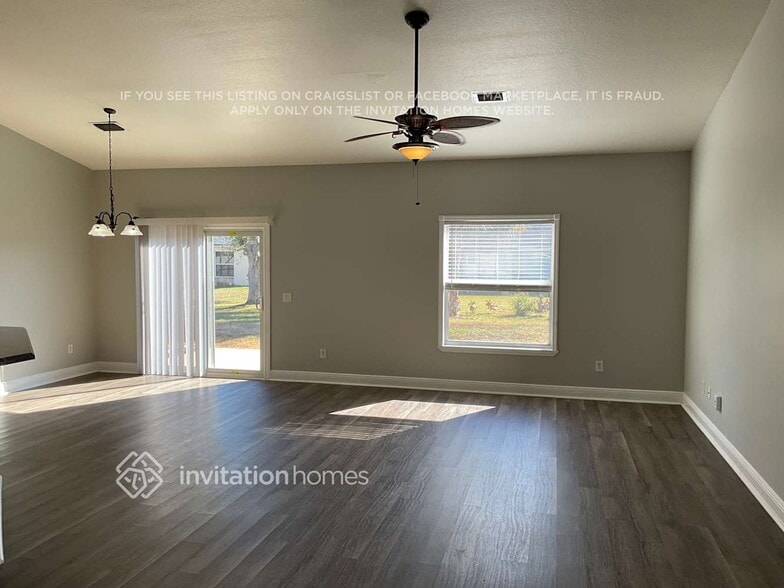 Building Photo - 1462 SW California Blvd