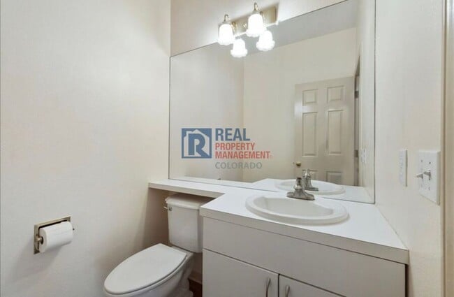 Building Photo - 10010 Irving St