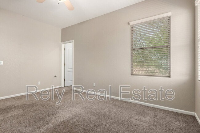 Building Photo - 13550 W Cypress St