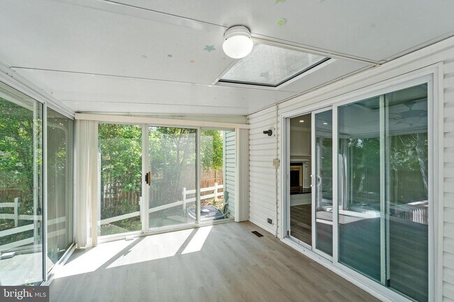 Building Photo - 12312 Streamvale Cir