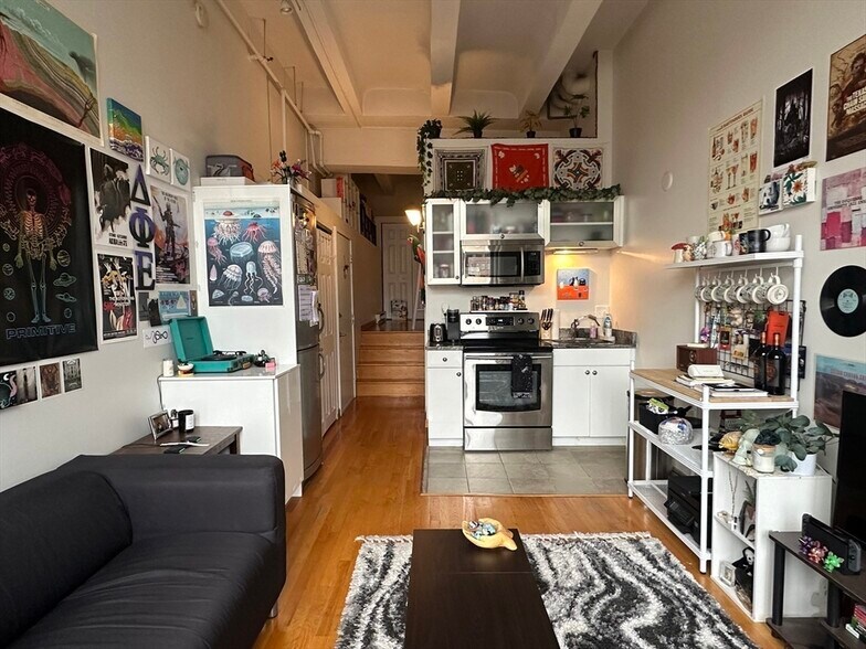 Building Photo - 12 Stoneholm St