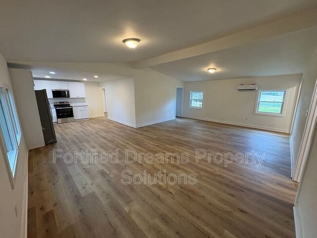 Building Photo - 5811 Uwharrie Rd