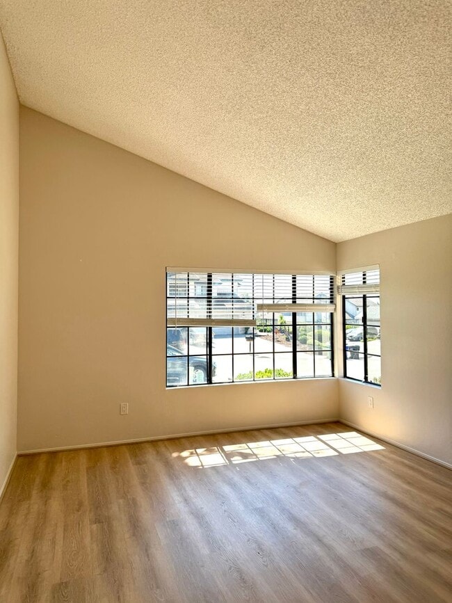 Building Photo - Wonderful 4 Bedroom 2-story Townhome in "F...
