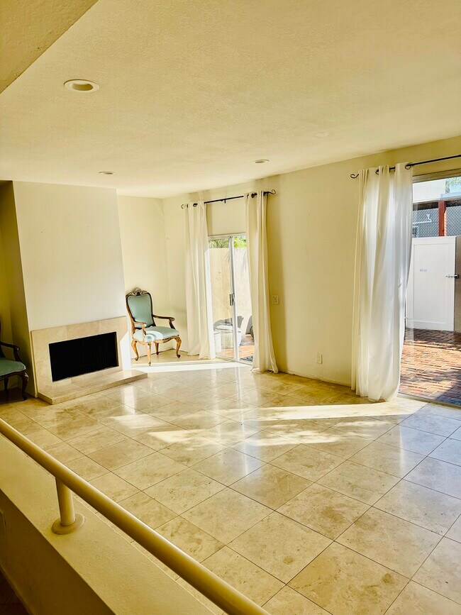 Building Photo - 16124 Twinkle Cir