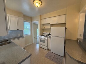 Building Photo - Charming 3-Bedroom Home for Rent – Quiet C...