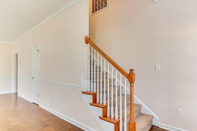 Building Photo - 913 Cabot Cove