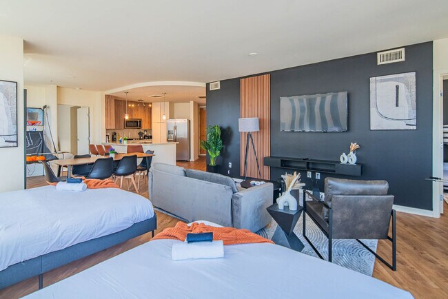 Building Photo - 44 W Monroe St