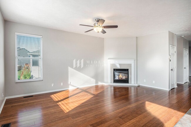 Building Photo - Beautiful 4 Bedroom Bellevue Home