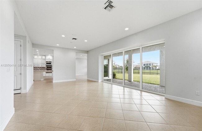 Building Photo - 15239 Goldfinch Cir