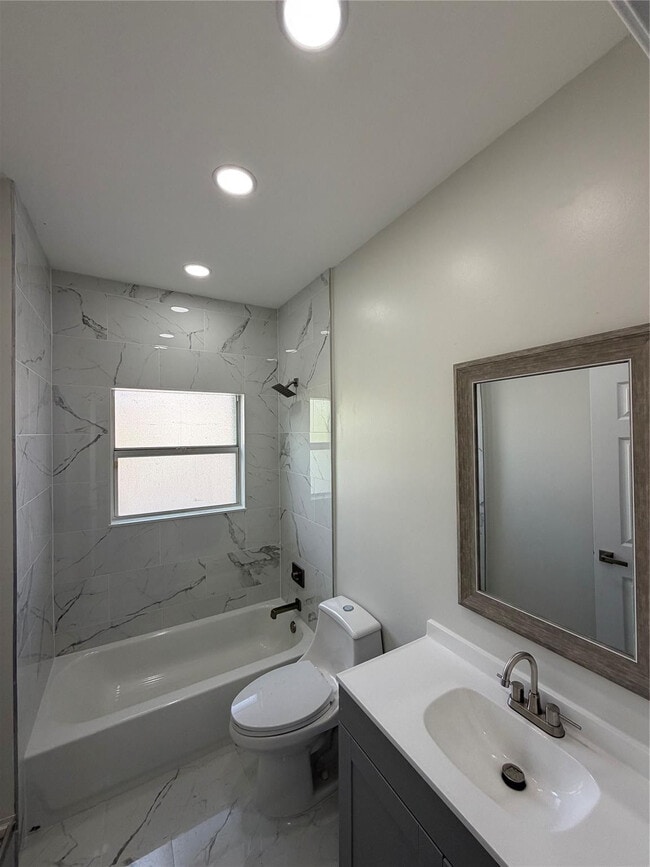 Building Photo - 5473 NW 90th Ave