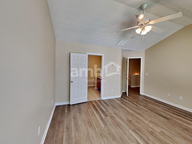 Building Photo - 110 Plumeria St