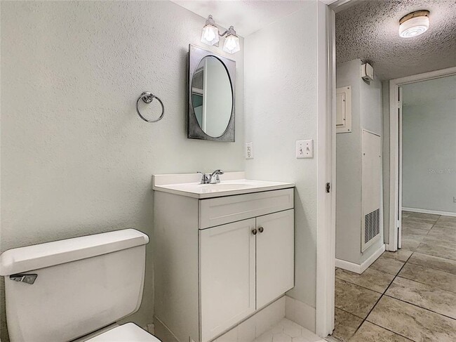 Building Photo - 1506 E Jefferson St