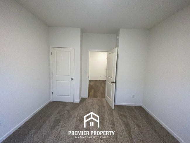 Building Photo - Modern 4BR/2BA Millington Home | Gourmet Island Kitchen & Luxury Primary Suite
