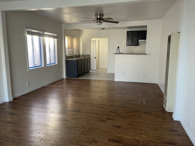 Building Photo - 4807 McKinley Ave