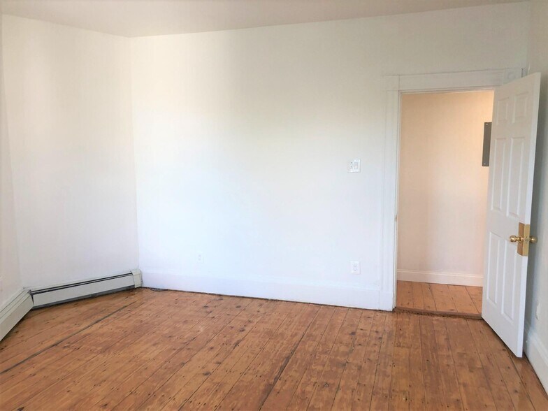 Building Photo - 56 Portsmouth St