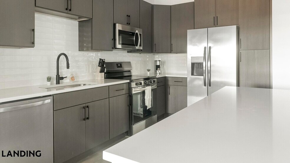 Building Photo - 1007 S Mint St