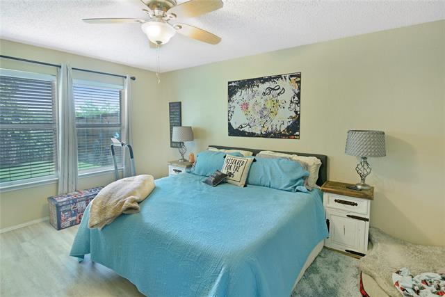 Building Photo - 911 Live Oak Dr