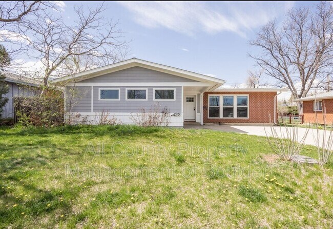 Building Photo - 425 S 40th St